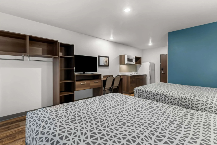 Woodspring Suites Corona