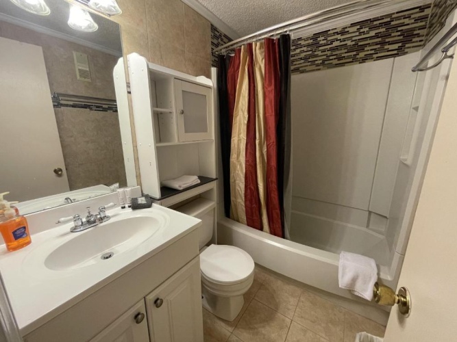 2 Bedrooms Apartment