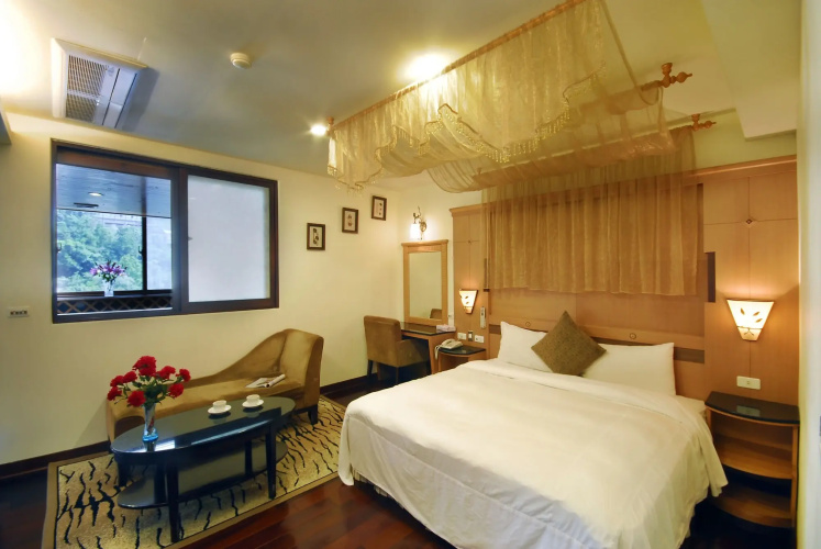 Ming Lu Holiday Hotel