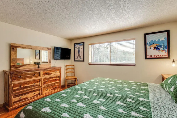 2 Mi to Winter Park Resort: Mtn-view Haven!
