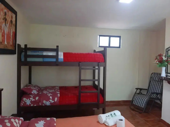 Hostal Charvic 2