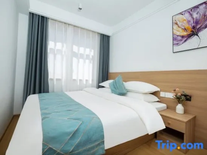 Suite with garden view