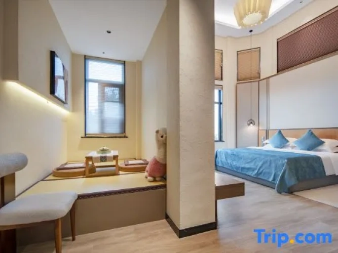 Deluxe Double Family room