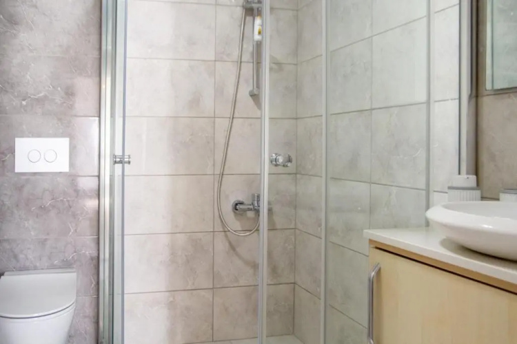 Superb Flat near Sea with Shared Pool in Cesme
