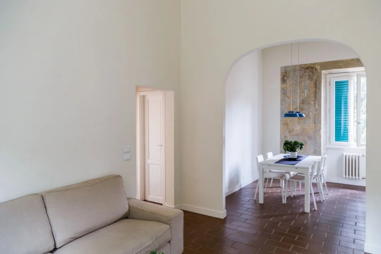 EE Florence Luxury Apartments