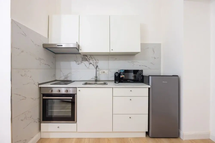 1 Bedroom Apartment with balcony