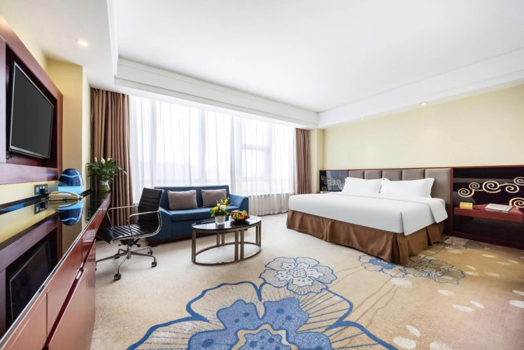 Avant-Garde Hotel