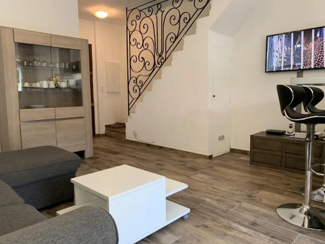 Apartement Maenat