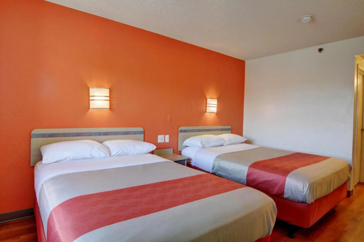 Motel 6 Wethersfield, CT - Hartford