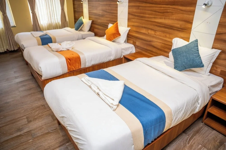 Deluxe Triple room with balcony