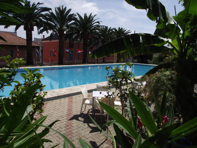 Riviera Suite Apartments