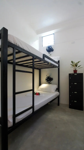 Sip Sunset Hostel and Lounge