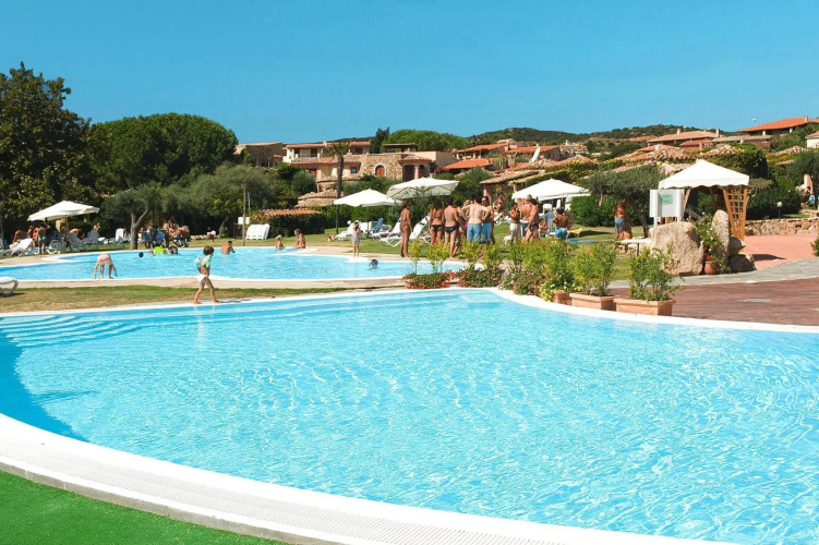 Apartment in Golfo Aranci with receptions