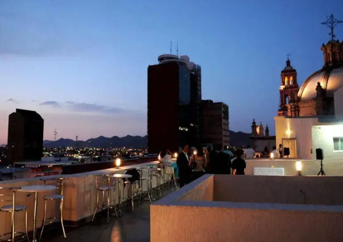 Hotel Plaza Chihuahua Over view