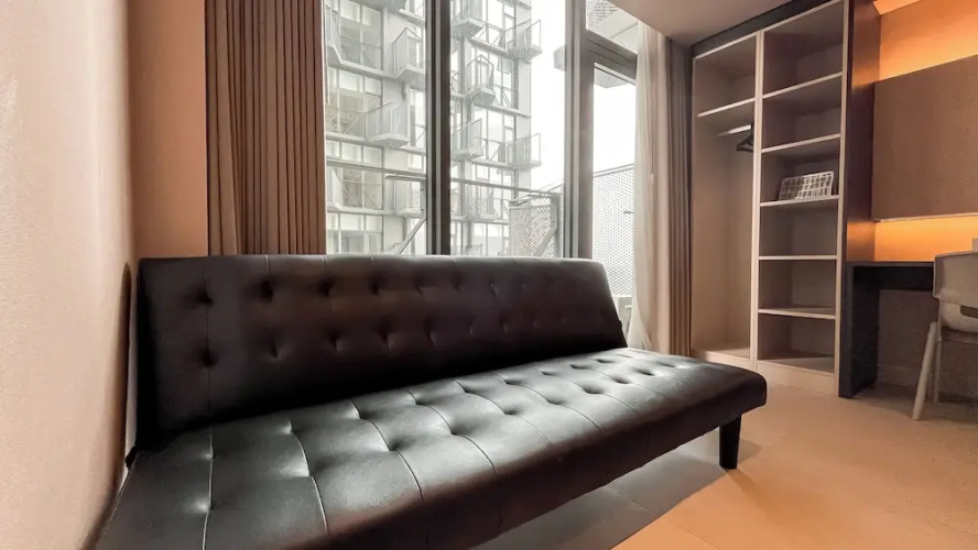 Comfy and Spacious Studio Apartment Carstensz Residence