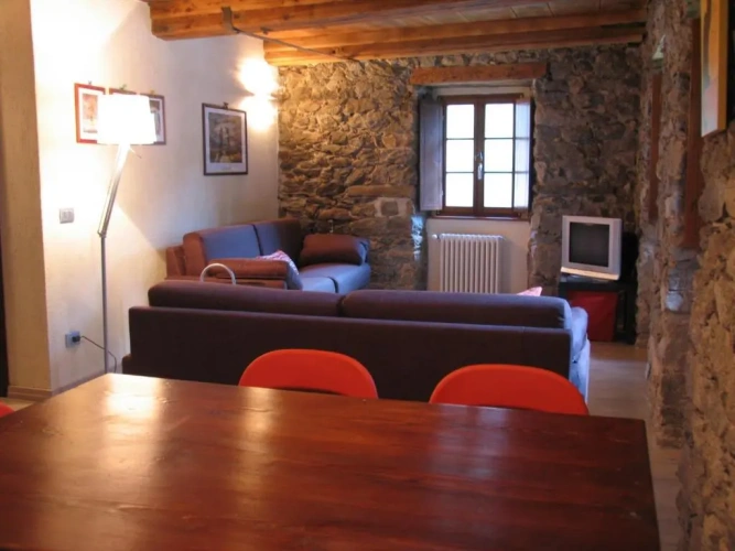 1 Bedroom Apartment with mountain view