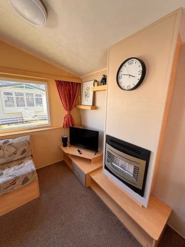 3 Bed Caravan - Side Gated Decking, Wifi, Pets