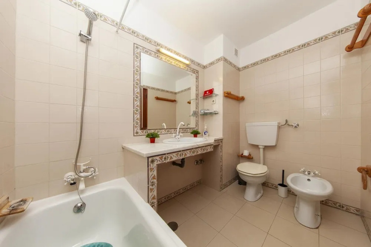N 01 - Bedroom 1 in Amaro Sight Guesthouse