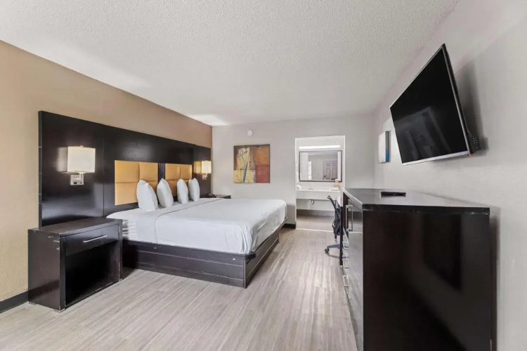 Best Western Mid-Cities Inn