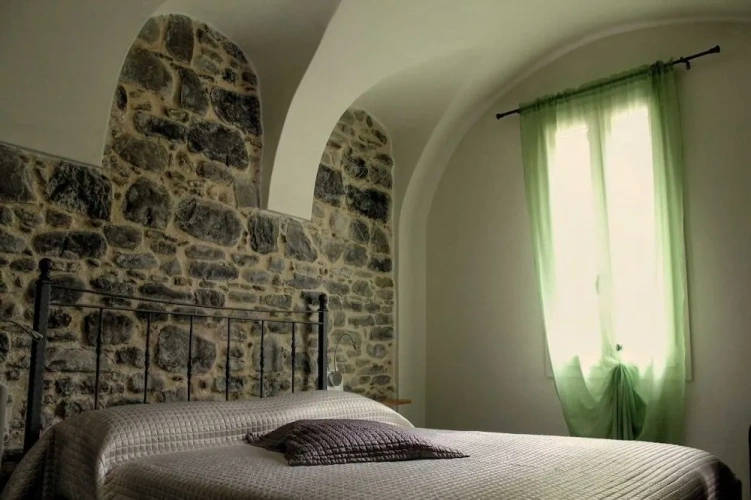 Standard Quadruple room with view