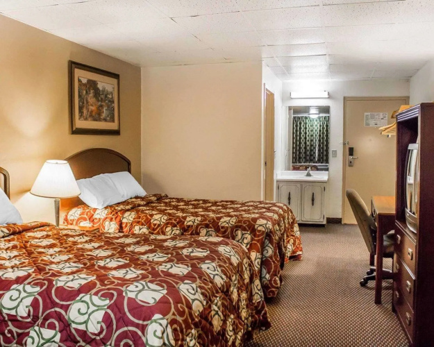 Wolf Inn Hotel