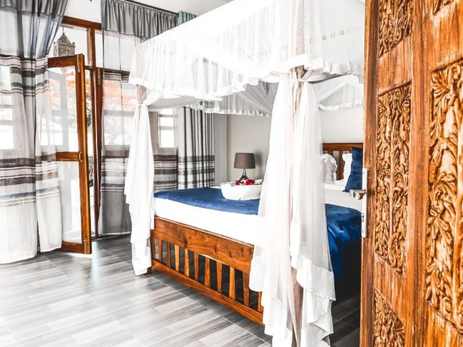 Junior Suite with pool view