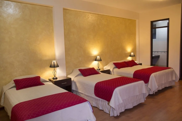 Standard Triple room