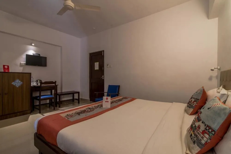 OYO 10241 Hotel Mayfair 2
