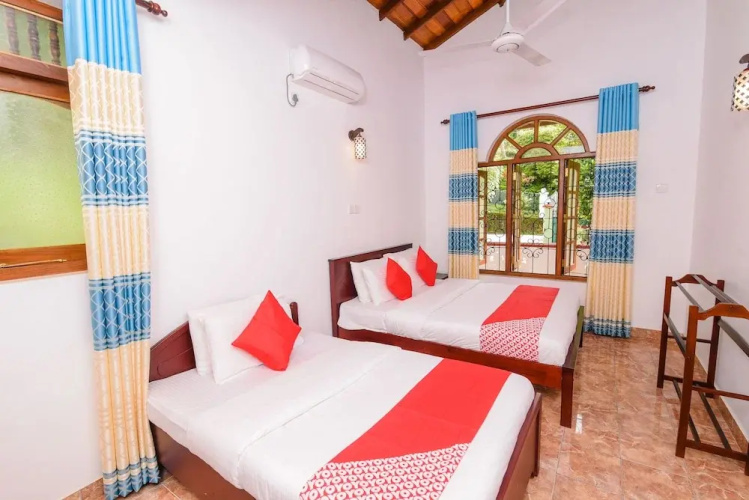OYO 392 Redstar Kandyan