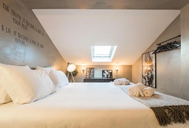 2 Bedrooms Apartment