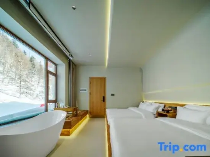 Standard Double room with water view