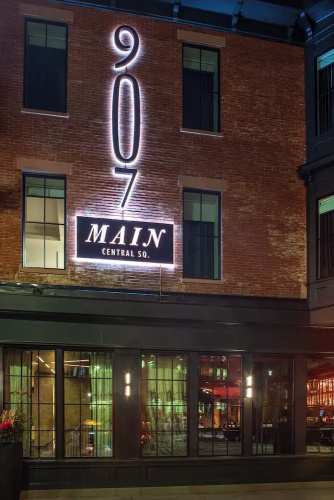 Lark Hotels 907 Main