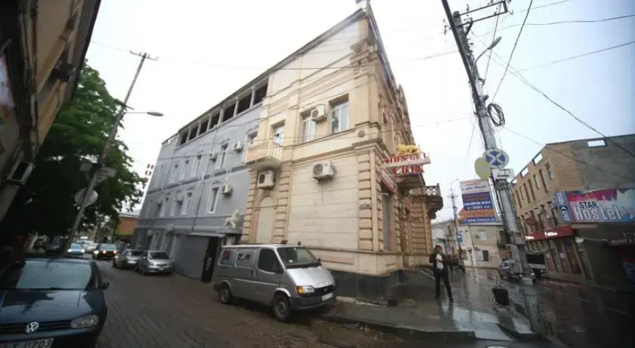 Hostel Lion