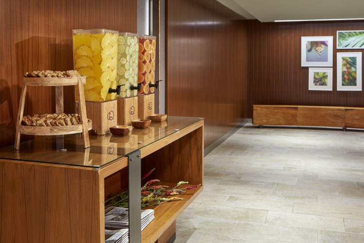 Hilton Garden Inn Waikiki Beach photo 14