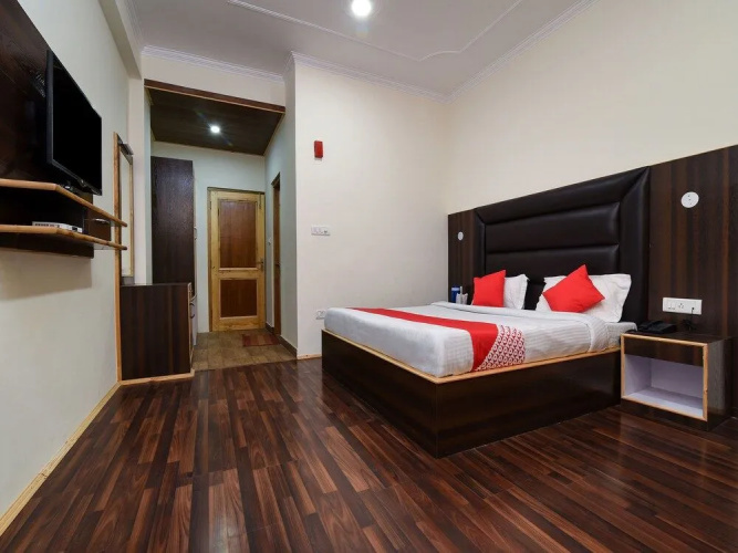 OYO 15699 Hotel Conifer