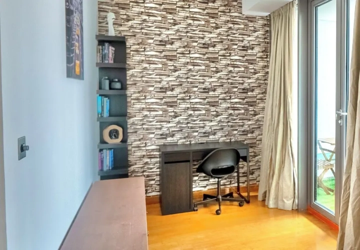 Deluxe Single room with balcony and with city view