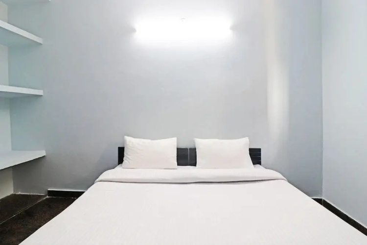 Friends Residency by OYO Rooms