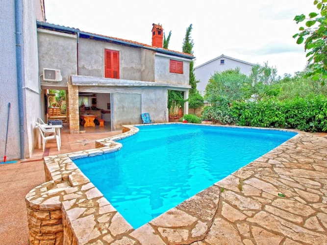 3 Bedrooms Standard Apartment