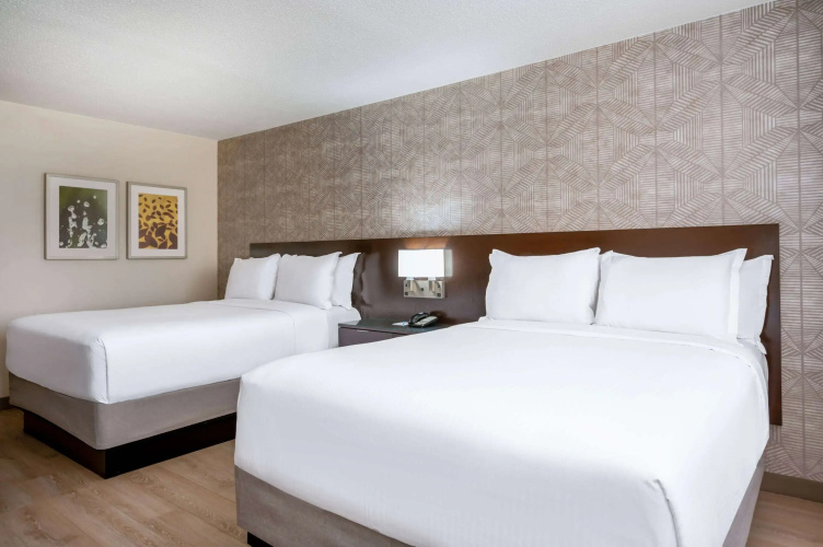 Wyndham Indianapolis Airport