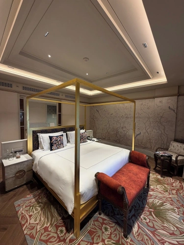 2 Bedrooms Presidential Suite with balcony