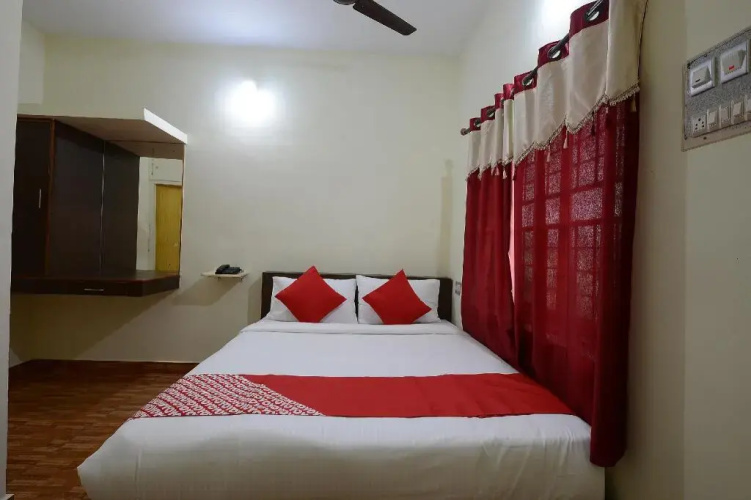 Maharaja Comforts By OYO Rooms