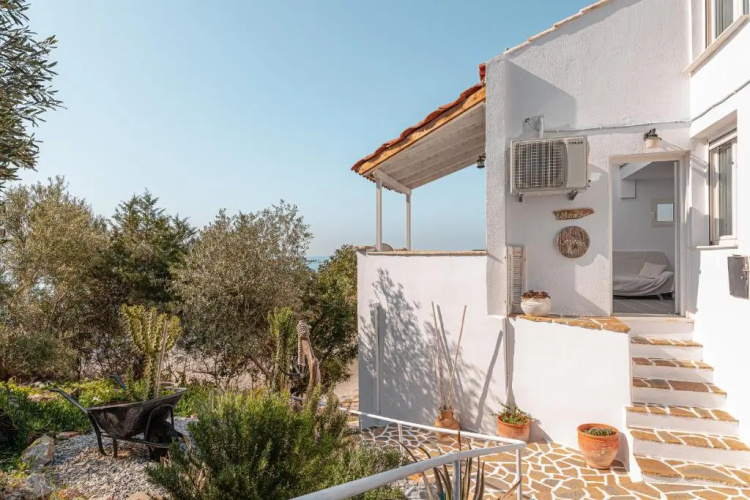 SeaView Apartment & Studio