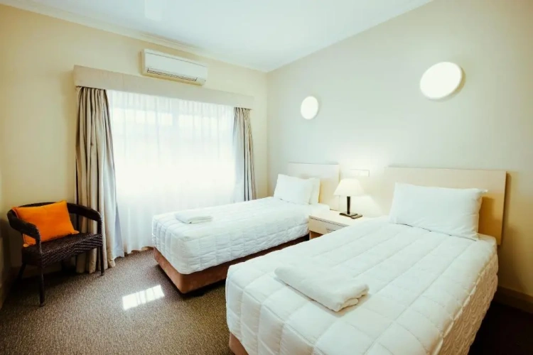 2 Bedrooms Apartment