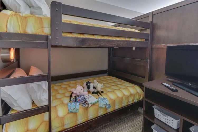 Guest rooms