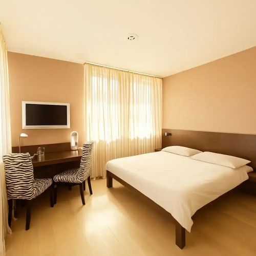 Steiners Business Hotel Self Check-in