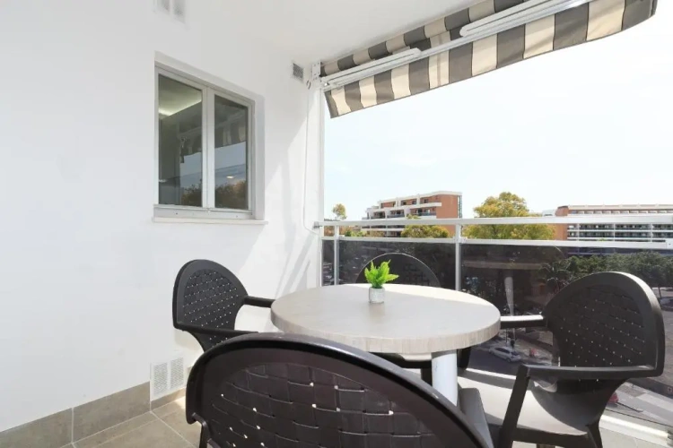 1 Bedroom Deluxe Apartment