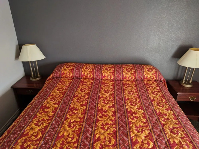 Budget Inn & Suites