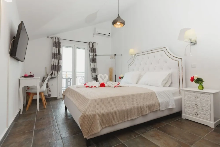 Double Junior Suite with balcony and beachfront