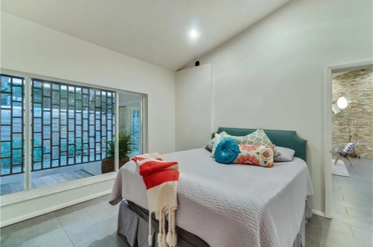 Calle de Peru by Beachside Management