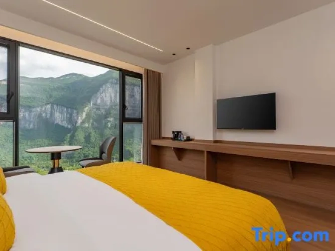 Standard Double room with mountain view
